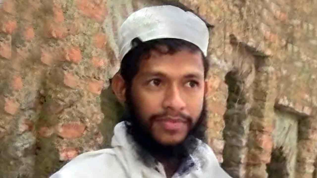 ফজরের নামাজে সিজদারত অবস্থায় ইমামের মৃত্যু